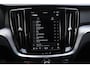 Volvo V60 2.0 B3 Core | Adaptive Cruise | BLIS | Stoelverwarming V/A | Stuurwielverwarming | Google Maps Navi | 17 inch