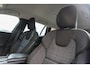 Volvo V60 2.0 B3 Core | Adaptive Cruise | BLIS | Stoelverwarming V/A | Stuurwielverwarming | Google Maps Navi | 17 inch