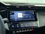 Peugeot 408 1.2 Hybrid Allure 145pk Automaat | Navigatie | Climate Control | Adaptieve Cruise Control | Achteruitrijcamera | 19" LMV | Keyless Entry/Start | LED | Apple Carplay/Android Auto |
