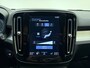 Volvo XC40 T4 211pk Plus Dark / Harman&Kardon / Elektr. Stoelen / Keyless / Trekhaak / Adapt. Cruise / 18'' + All Season / PDC + Camera / Stoel + Stuurw. Verwarming /