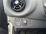 Toyota Yaris 1.5 Hybrid Bi-Tone Plus | 06-10141018 Voor meer informatie