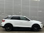 Volkswagen T-Roc 1.5 TSI 150PK Sport Business / Digitaal dashboard / Pano / Navigatie / Camera / Parkeersensoren V+A /  Lichtmetaal 18 inch / **
