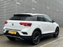 Volkswagen T-Roc 1.5 TSI 150PK Sport Business / Digitaal dashboard / Pano / Navigatie / Camera / Parkeersensoren V+A /  Lichtmetaal 18 inch / **