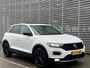 Volkswagen T-Roc 1.5 TSI 150PK Sport Business / Digitaal dashboard / Pano / Navigatie / Camera / Parkeersensoren V+A /  Lichtmetaal 18 inch / **
