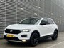 Volkswagen T-Roc 1.5 TSI 150PK Sport Business / Digitaal dashboard / Pano / Navigatie / Camera / Parkeersensoren V+A /  Lichtmetaal 18 inch / **