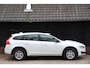 Volvo V60 Cross Country 2.0 D3 Momentum Business Elek-Dak/Navigatie/Parkeersensor