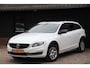 Volvo V60 Cross Country 2.0 D3 Momentum Business Elek-Dak/Navigatie/Parkeersensor