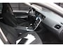 Volvo V60 Cross Country 2.0 D3 Momentum Business Elek-Dak/Navigatie/Parkeersensor