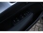 Volvo XC40 B4 Automaat Plus Dark | Trekhaak |Verwarmbare voorstoelen | Verwarmbaar stuurwiel | Verwarmbare voorruit | Premium audio by Harman Kardon |  18 inch Lichtmetalen velgen