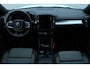 Volvo XC40 B4 Automaat Plus Dark | Trekhaak |Verwarmbare voorstoelen | Verwarmbaar stuurwiel | Verwarmbare voorruit | Premium audio by Harman Kardon |  18 inch Lichtmetalen velgen