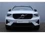 Volvo XC40 B4 Automaat Plus Dark | Verwarmbare voorstoelen | Verwarmbaar stuurwiel | Verwarmbare voorruit | Premium audio by Harman Kardon | Trekhaak | 18 inch Lichtmetalen velgen