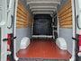 Volkswagen Crafter 35 2.0 TDI L3H3 EL Comfortline Trekhaak! NAP! 140PK! Carplay! Nette Bus! Navigatie!