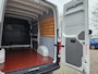 Volkswagen Crafter 35 2.0 TDI L3H3 EL Comfortline Trekhaak! NAP! 140PK! Carplay! Nette Bus! Navigatie!