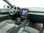 Volvo XC40 Extended Range Plus / Nubuck / Trekhaak / Getint glas / Keyless / Metallic Lak / Stoel + Stuurw. Verwarming / Adapt. Cruise / BLIS / 19" + All Season / PDC + Camera / Draadl. Oplader /