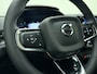 Volvo XC40 Extended Range Plus / Nubuck / Trekhaak / Getint glas / Keyless / Metallic Lak / Stoel + Stuurw. Verwarming / Adapt. Cruise / BLIS / 19" + All Season / PDC + Camera / Draadl. Oplader /