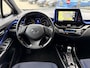 Toyota C-HR 1.8 Hybrid Bi-Tone | All Seasons | Trekhaak | Parkeersensoren
