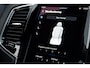 Volvo XC90 T8 AWD Ultra Dark | Verwarmde, Geventileerde en Masserende Voorstoelen | Luchtvering | Panoramisch Schuif-/Kanteldak | Semi-Elektrische Trekhaak | 360º Camera | 4-Zone Climate Control | Gelamineerd en Getint Glas Achter| Bowers & Wilkins |