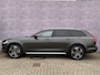 Volvo V90 Cross Country 2.0 B5 AWD Pro | Trekhaak | Schuif/kantel panoramadak | 360° Camera | Memory | Stoel/stuurverwarming | Intellisafe surround | BLIS | extra getint glas |
