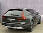 Volvo V90 Cross Country 2.0 B5 AWD Pro | Trekhaak | Schuif/kantel panoramadak | 360° Camera | Memory | Stoel/stuurverwarming | Intellisafe surround | BLIS | extra getint glas |