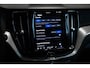 Volvo XC60 T8 Plug-in hybrid AWD Plus Bright | 1ste Eigenaar | Adaptive Cruise Control | Semi-Electrische wegklapbare trekhaak | 360° Parkeercamera | BLIS | Harman Kardon Premium Audio | Parkeerverwarming | Dealeronderhouden