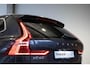 Volvo XC60 T8 Plug-in hybrid AWD Plus Bright | 1ste Eigenaar | Adaptive Cruise Control | Semi-Electrische wegklapbare trekhaak | 360° Parkeercamera | BLIS | Harman Kardon Premium Audio | Parkeerverwarming | Dealeronderhouden