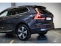 Volvo XC60 T8 Plug-in hybrid AWD Plus Bright | 1ste Eigenaar | Adaptive Cruise Control | Semi-Electrische wegklapbare trekhaak | 360° Parkeercamera | BLIS | Harman Kardon Premium Audio | Parkeerverwarming | Dealeronderhouden