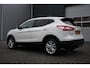 Nissan Qashqai 1.2 Connect Edition Automaat Cruise/Camera/Panodak/Keyless/PDC/Navi/Bluetooth/LED/17"LM/RadioCD.AUX.USB/Trekhaak