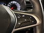 Renault Clio 90PK TCe Zen | Inclusief Set Winterbanden | Apple CarPlay/Android Auto | Airco | Cruise Control | Bluetooth | Full LED | Licht Sensor | Elektrische Ramen & Spiegels |