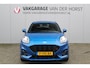 Ford Puma 1.0-155pk EcoBoost Hybrid ST-Line X. Erg mooi, nette, luxe en sportieve Ford Puma ! Autm. airco, stoel-, stuur- en voorraamverw., camera, elektr. achterkl., trekhaak+afneemb. kogel, B&O soundsyst., lane- en side assist, adapt. cruise cntrl, LED verl. etc.