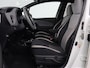 Toyota Yaris 1.5 Hybrid Dynamic Bi-Tone | Automaat | Camera | Sportonderstel | Cruise Control | Keyless entry | Navigatie | LMV 16