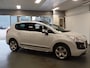 Peugeot 3008 1.6 THP Style Navigatie, Clima controle, Cruise controle, Elek ramen V/A,  Panodak, Lm velgen 17'', Pdc achter, 139.000km!! 3 maanden garantie op motor en versnellingsbak.