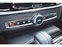 Volvo V90 T8 AWD 390PK Plug-in Hybrid R-Design | HUD | H&K | Trekhaak | Luchtvering | 360 camera | 19"LMV |