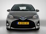 Toyota Yaris 1.5 Hybrid Dynamic | Navigatie | LM Velgen | Half Leder | Keyless | Camera |