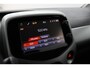 Toyota Aygo 1.0 VVT-i x-play | Airco | Parkeercamera | Lage kilometerstand | Groot media scherm |