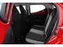 Toyota Aygo 1.0 VVT-i x-play | Airco | Parkeercamera | Lage kilometerstand | Groot media scherm |