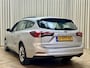 Ford Focus Wagon 1.0 EcoBoost Hybrid Connected *Org.NL!* Apple Carplay / Cruise / Navigatie / Airconditioning / LED / PDC V&A