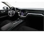 Volvo V60 2.0 B3 Momentum Advantage Trekhaak/ Navigatie/ Carplay/ Pdc/ Cruise control/ Dab/ 17" Lmv