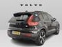 Volvo XC40 Recharge P8 AWD 78 kWh R-Design | Trekhaak | Panoramadak | 360 camera | Warmtepomp | Elektrische stoelverstelling | Adaptive cruise control | Harman Kardon audio | Stoel- en stuurverwarming | Getint glas |