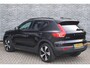 Volvo XC40 Recharge P8 AWD 78 kWh R-Design | Trekhaak | Panoramadak | 360 camera | Warmtepomp | Elektrische stoelverstelling | Adaptive cruise control | Harman Kardon audio | Stoel- en stuurverwarming | Getint glas |