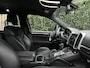 Porsche Cayenne 4.8 GTS, LEDER, ALCANTARA, SPORTUITLAAT, BI-XENON, CLIMATE CONTROL, STOELVERWARMING, CAMERA, LICHTMETAAL 20"