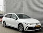 Volkswagen Golf Variant 1.5 eTSI R-Line Business+ / Panoramadak / Navigatie / Camera / Parkeersensoren V+A / App connect / Head-up / 18''LMV