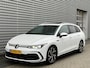 Volkswagen Golf Variant 1.5 eTSI R-Line Business+ / Panoramadak / Navigatie / Camera / Parkeersensoren V+A / App connect / Head-up / 18''LMV