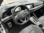 Volkswagen Golf Variant 1.5 eTSI R-Line Business+ / Panoramadak / Navigatie / Camera / Parkeersensoren V+A / App connect / Head-up / 18''LMV