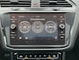 Volkswagen Tiguan 2.0 TSI 4Motion 220pk Highline Business R / R-line Exterieur / Digitaal dashboard / Panoramadak / Navigatie / Camera / Parkeersensoren V+A / Zwenkbare trekhaak /