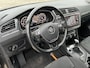 Volkswagen Tiguan 2.0 TSI 4Motion 220pk Highline Business R / R-line Exterieur / Digitaal dashboard / Panoramadak / Navigatie / Camera / Parkeersensoren V+A / Zwenkbare trekhaak /