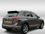 Volkswagen Tiguan 2.0 TSI 4Motion 220pk Highline Business R / R-line Exterieur / Digitaal dashboard / Panoramadak / Navigatie / Camera / Parkeersensoren V+A / Zwenkbare trekhaak /