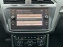 Volkswagen Tiguan 2.0 TSI 4Motion 220pk Highline Business R / R-line Exterieur / Digitaal dashboard / Panoramadak / Navigatie / Camera / Parkeersensoren V+A / Zwenkbare trekhaak /
