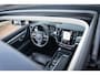 Volvo V90 2.0 T4 Momentum Pro | Adaptieve Cruise Control | Schuif-/ Kanteldak | Trekhaak | Stoel + Stuurverwarming | Parkeercamera | Leder | Adaptieve LED Koplampen | Memory |