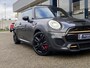 MINI John Cooper Works Mini 2.0 Chili / NL Auto / 231 PK / JCW-sportuitlaat / Panorama-Dak / Full LED-verlichting / Sportstoelen / Harman Kardon-Audio / Head-up Display / Stoelverwarming / Carbon-Package / Adaptive-Cruise / Schakelflippers / Achteruitrij-Camera / Parkeersensoren / ENZ.