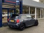 MINI John Cooper Works Mini 2.0 Chili / NL Auto / 231 PK / JCW-sportuitlaat / Panorama-Dak / Full LED-verlichting / Sportstoelen / Harman Kardon-Audio / Head-up Display / Stoelverwarming / Carbon-Package / Adaptive-Cruise / Schakelflippers / Achteruitrij-Camera / Parkeersensoren / ENZ.